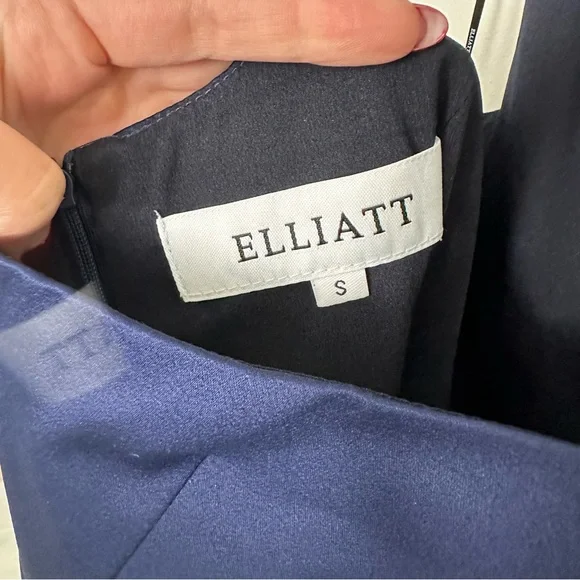 Elliatt - Camo Asymmetric Satin Cocktail Dress in Navy - S - Picture 8 of 8